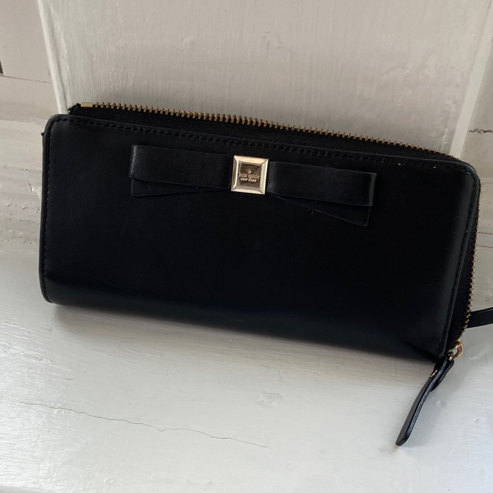 Kate Spade Montfort Park wallet
